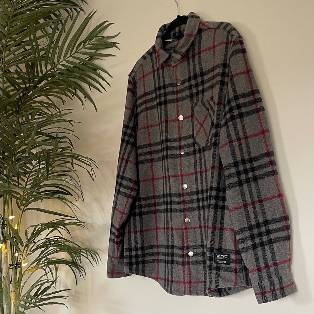 WESC BUTTON DOWN